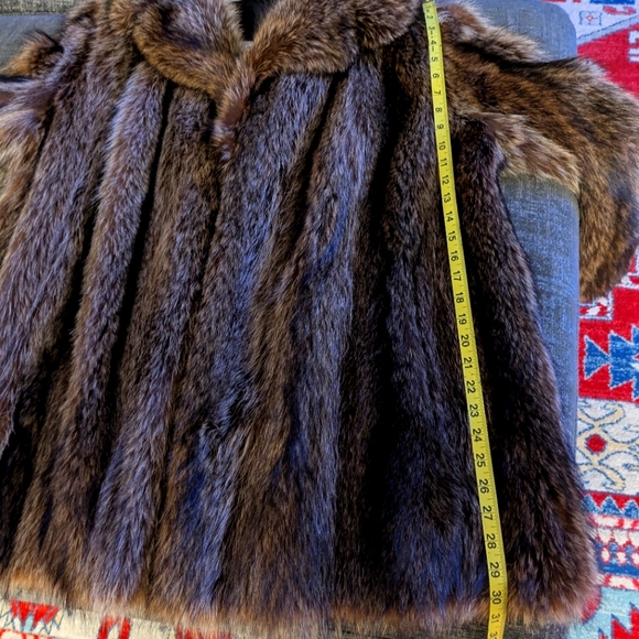 Racoon Jacket vintage size 10-12. Length to upper thigh. - Picture 5 of 12